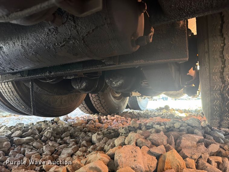 image for item YA4708 2020 Kenworth T880 dump truck