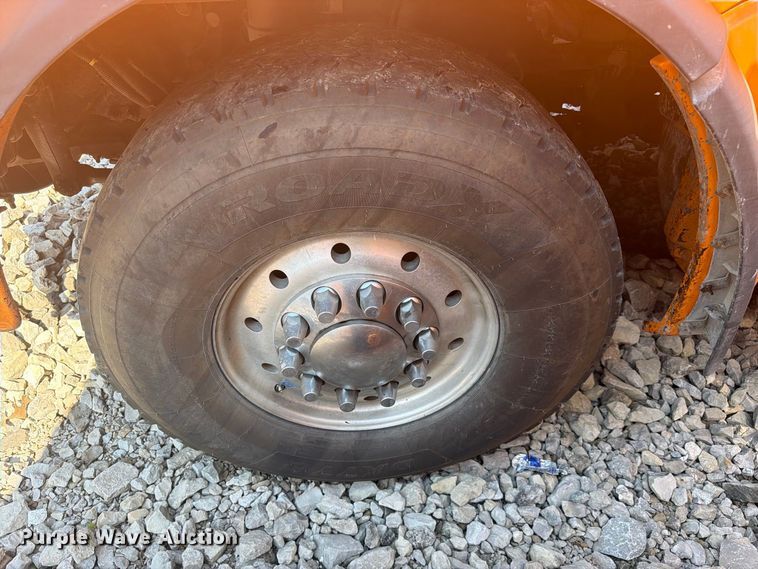 image for item YA4708 2020 Kenworth T880 dump truck