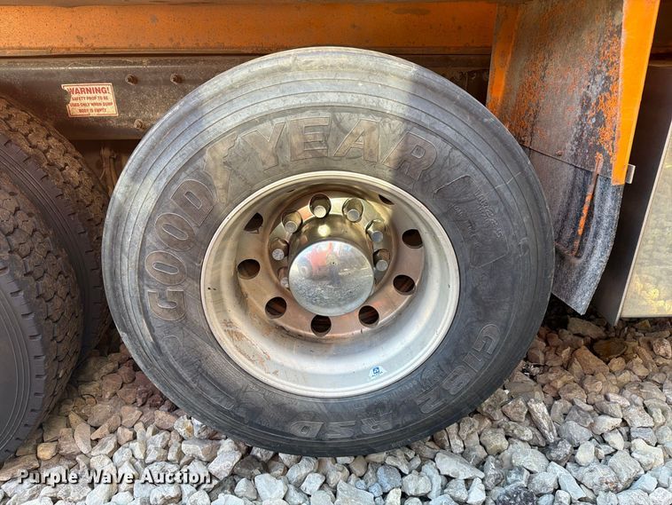 image for item YA4708 2020 Kenworth T880 dump truck