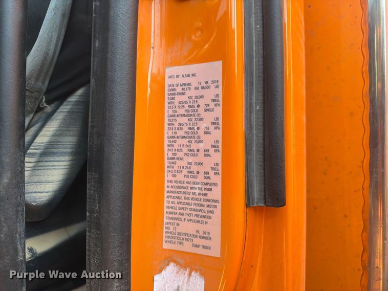 image for item YA4708 2020 Kenworth T880 dump truck
