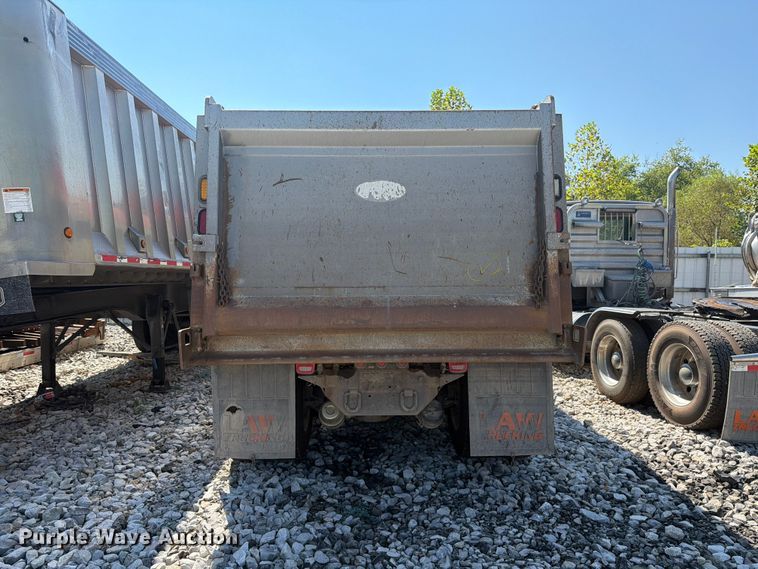 image for item YA4710 2016 Kenworth T800 dump truck