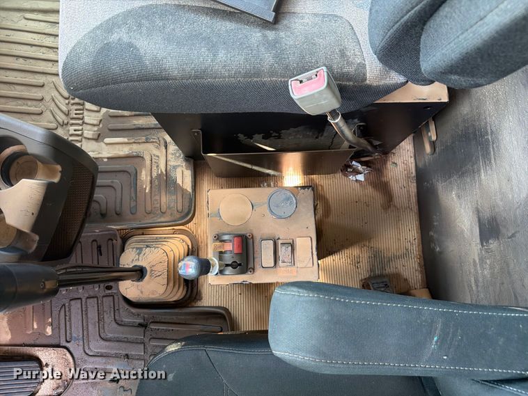 image for item YA4710 2016 Kenworth T800 dump truck