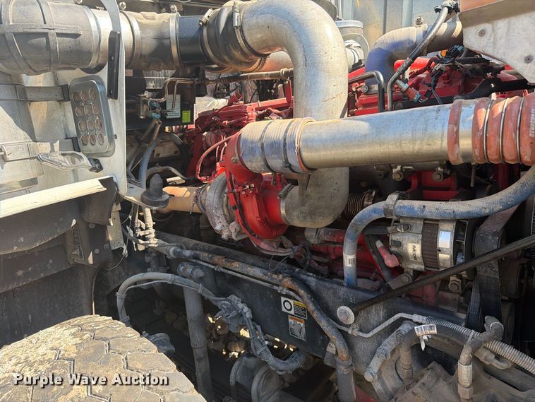 image for item YA4710 2016 Kenworth T800 dump truck