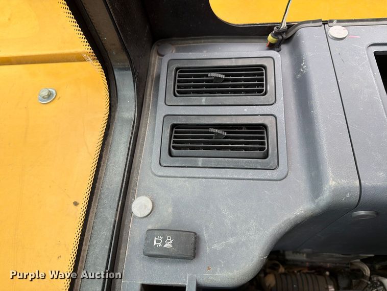 image for item YA4722 2022 Sany SY60C mini excavator