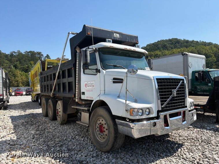 image for item YA4723 2006 Volvo VHD dump truck