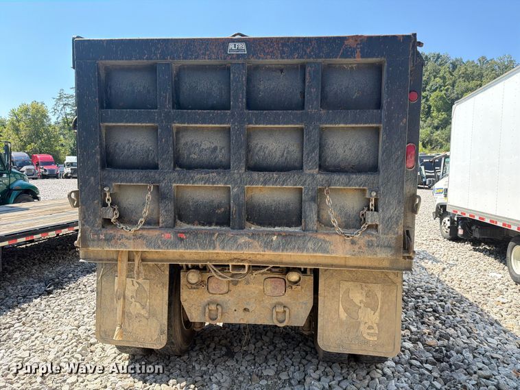 image for item YA4723 2006 Volvo VHD dump truck
