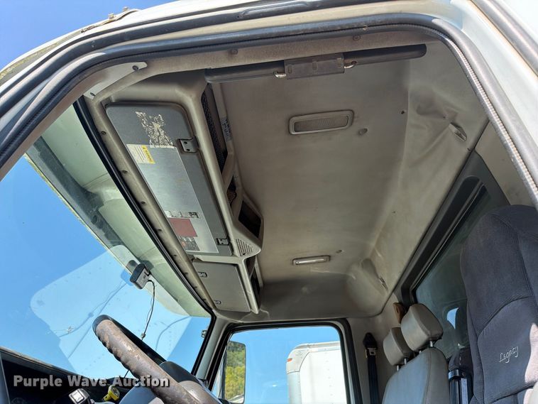 image for item YA4723 2006 Volvo VHD dump truck