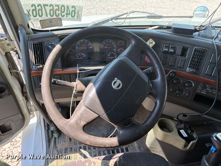 image for item YA4723 2006 Volvo VHD dump truck