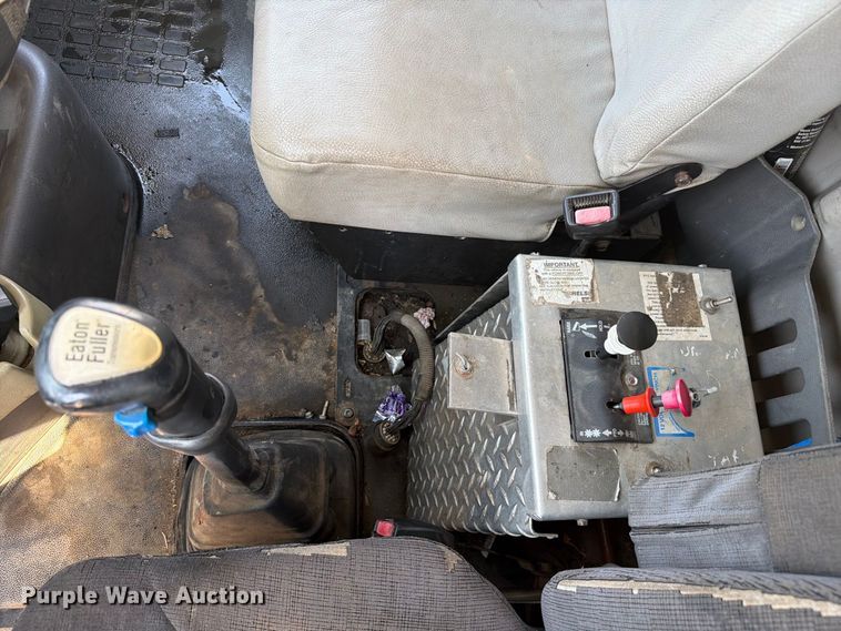 image for item YA4723 2006 Volvo VHD dump truck