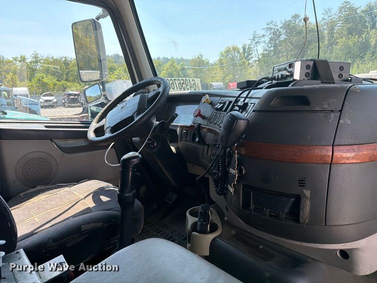 image for item YA4723 2006 Volvo VHD dump truck