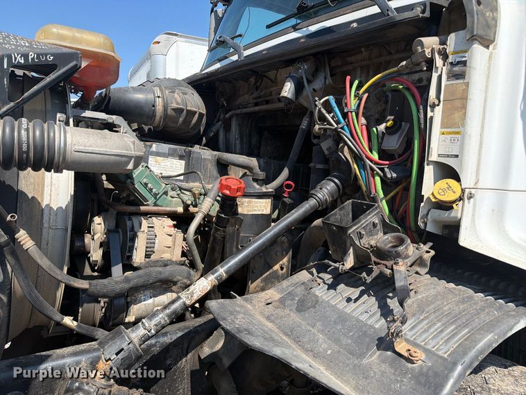image for item YA4723 2006 Volvo VHD dump truck