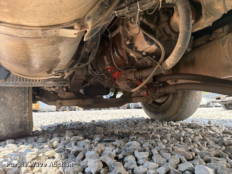image for item YA4723 2006 Volvo VHD dump truck