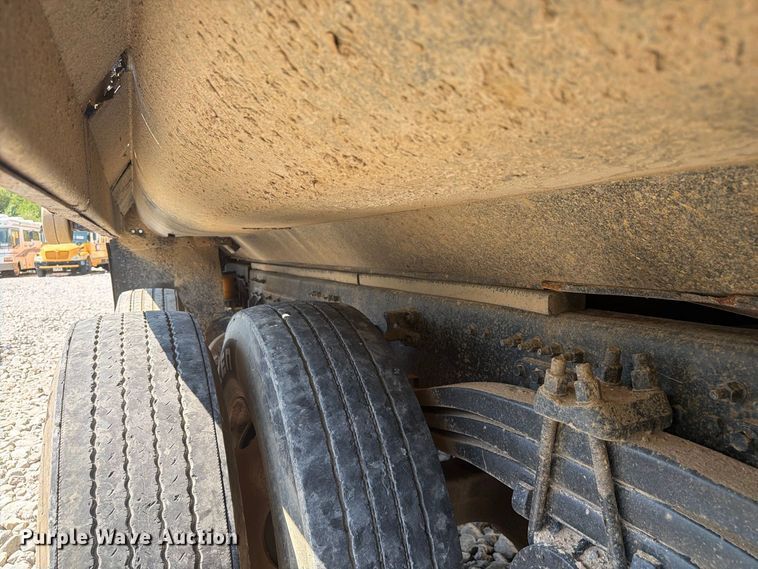 image for item YA4723 2006 Volvo VHD dump truck