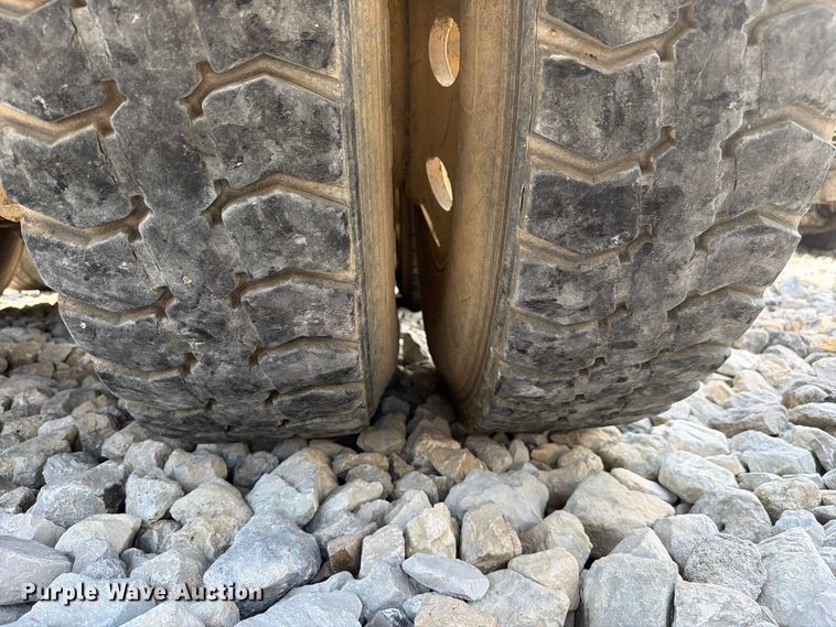 image for item YA4723 2006 Volvo VHD dump truck