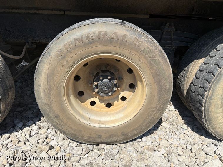 image for item YA4723 2006 Volvo VHD dump truck