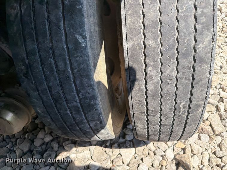 image for item YA4723 2006 Volvo VHD dump truck