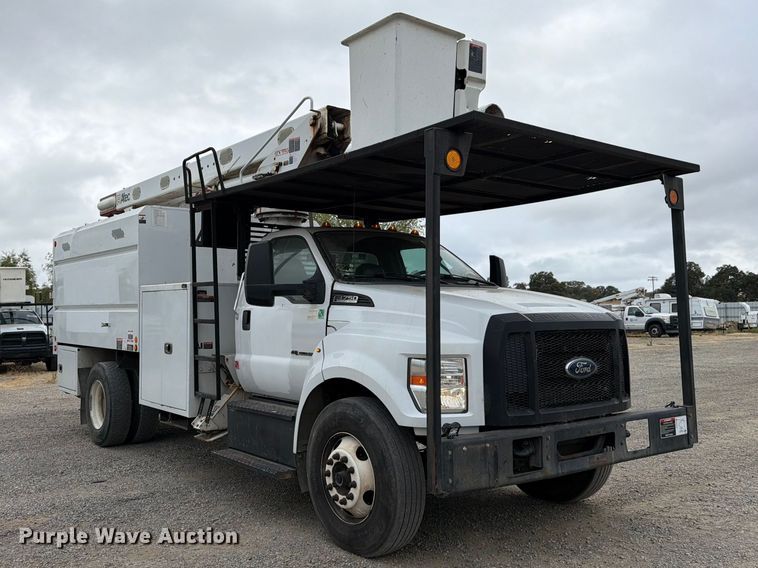 image for item YA4734 2016 Ford F750 Super Duty forestry bucket truck