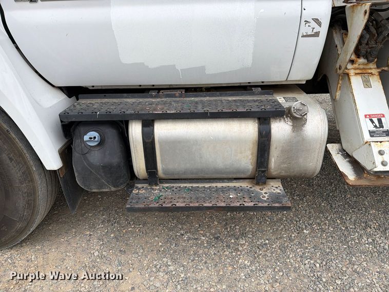 image for item YA4734 2016 Ford F750 Super Duty forestry bucket truck