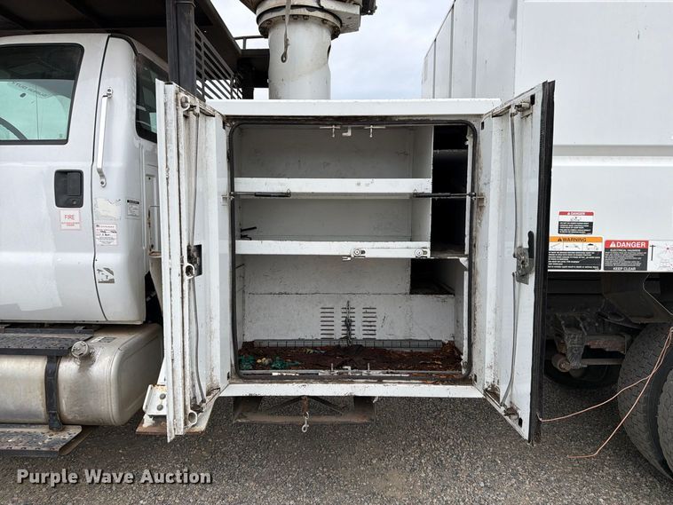 image for item YA4734 2016 Ford F750 Super Duty forestry bucket truck