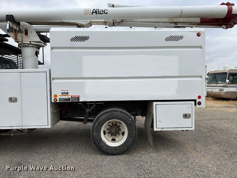 image for item YA4734 2016 Ford F750 Super Duty forestry bucket truck