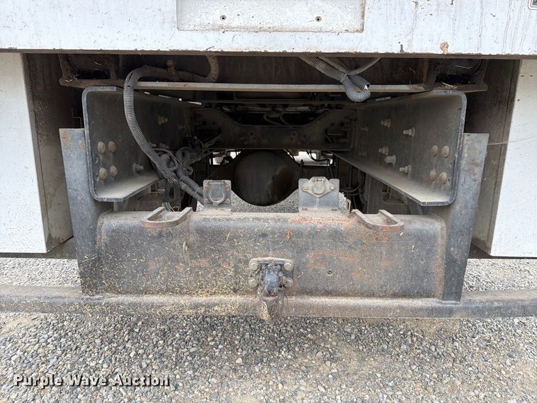 image for item YA4734 2016 Ford F750 Super Duty forestry bucket truck