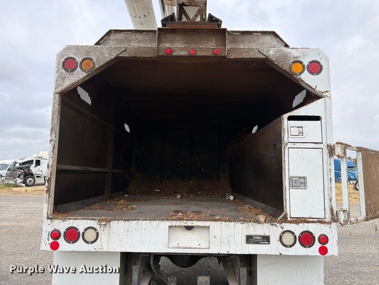 image for item YA4734 2016 Ford F750 Super Duty forestry bucket truck
