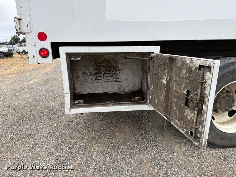 image for item YA4734 2016 Ford F750 Super Duty forestry bucket truck