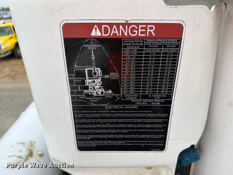 image for item YA4734 2016 Ford F750 Super Duty forestry bucket truck