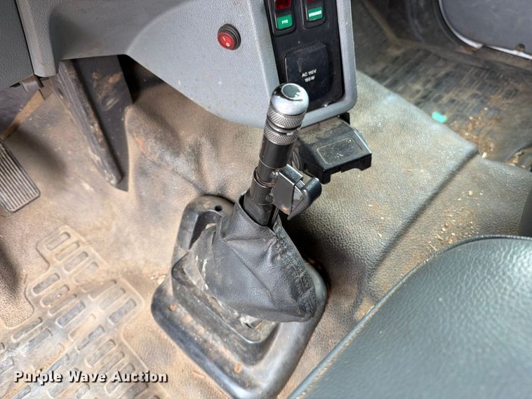 image for item YA4734 2016 Ford F750 Super Duty forestry bucket truck