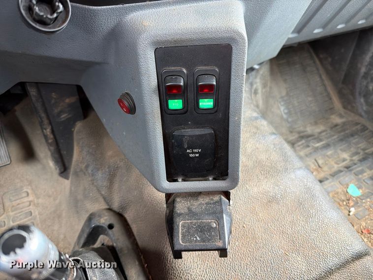 image for item YA4734 2016 Ford F750 Super Duty forestry bucket truck