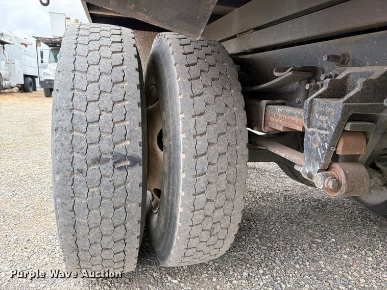 image for item YA4734 2016 Ford F750 Super Duty forestry bucket truck
