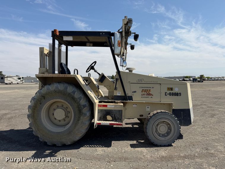 image for item YA4741 2008 Ingersoll T608J2 tow tractor