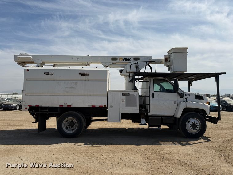 image for item YA4767 2006 GMC C7 forestry bucket truck