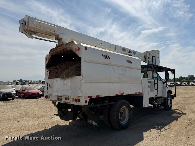 image for item YA4767 2006 GMC C7 forestry bucket truck