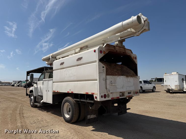 image for item YA4767 2006 GMC C7 forestry bucket truck
