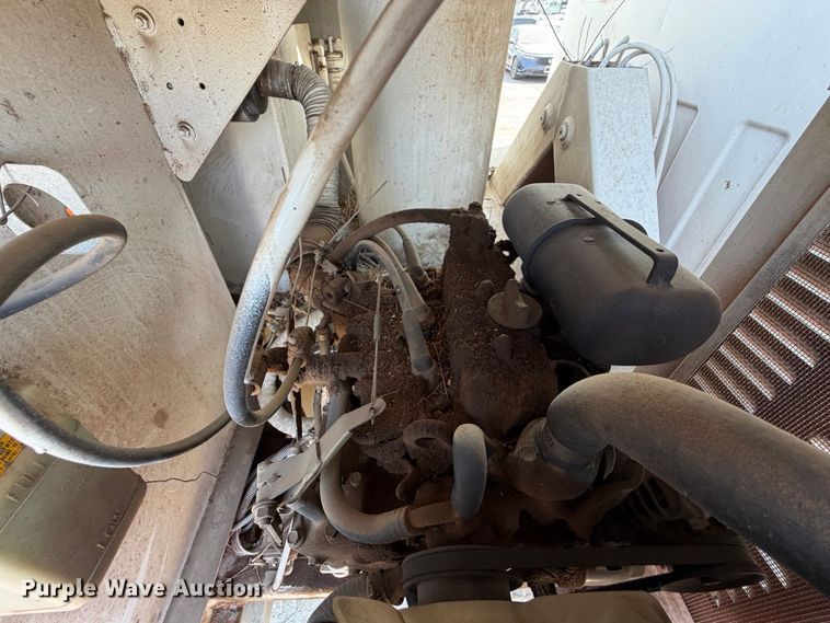 image for item YA4767 2006 GMC C7 forestry bucket truck