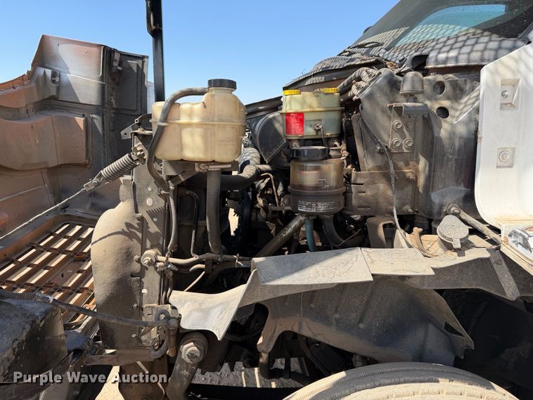 image for item YA4767 2006 GMC C7 forestry bucket truck