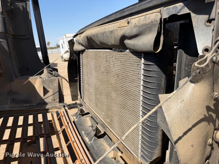 image for item YA4767 2006 GMC C7 forestry bucket truck