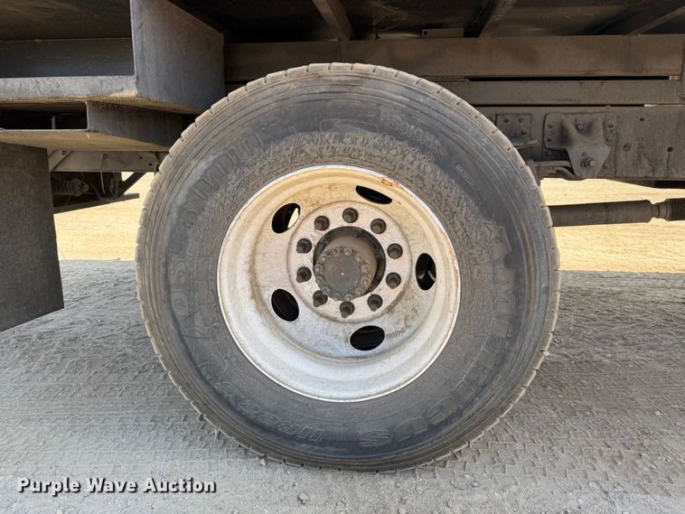 image for item YA4767 2006 GMC C7 forestry bucket truck