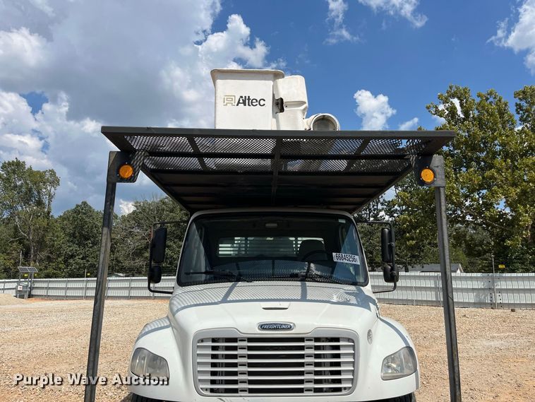 image for item YA4858 2016 Freightliner Business Class M2 forestry bucket truck