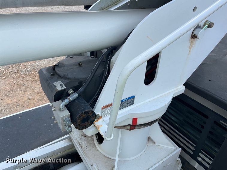 image for item YA4858 2016 Freightliner Business Class M2 forestry bucket truck