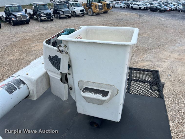 image for item YA4858 2016 Freightliner Business Class M2 forestry bucket truck