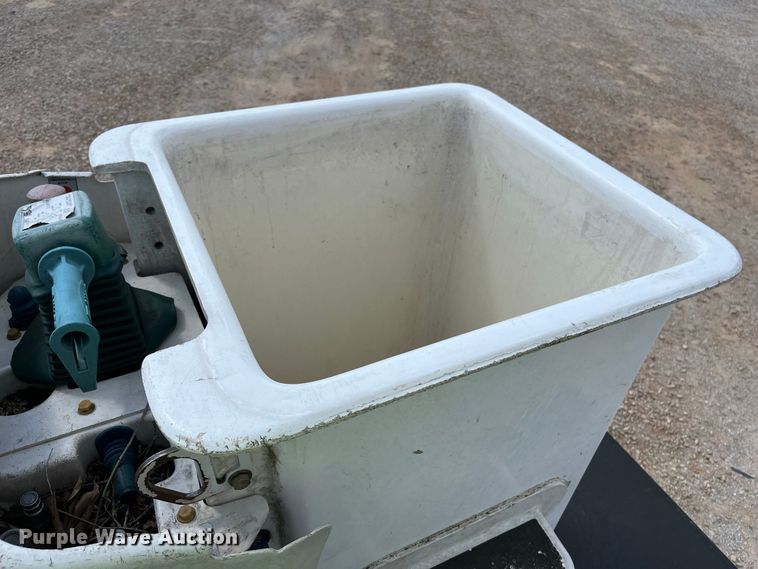 image for item YA4858 2016 Freightliner Business Class M2 forestry bucket truck
