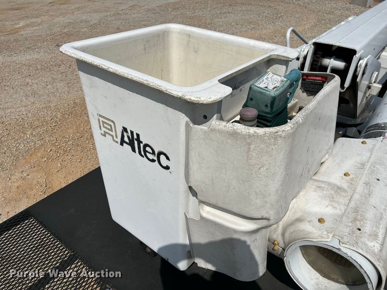 image for item YA4858 2016 Freightliner Business Class M2 forestry bucket truck
