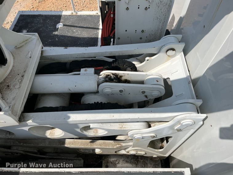image for item YA4858 2016 Freightliner Business Class M2 forestry bucket truck