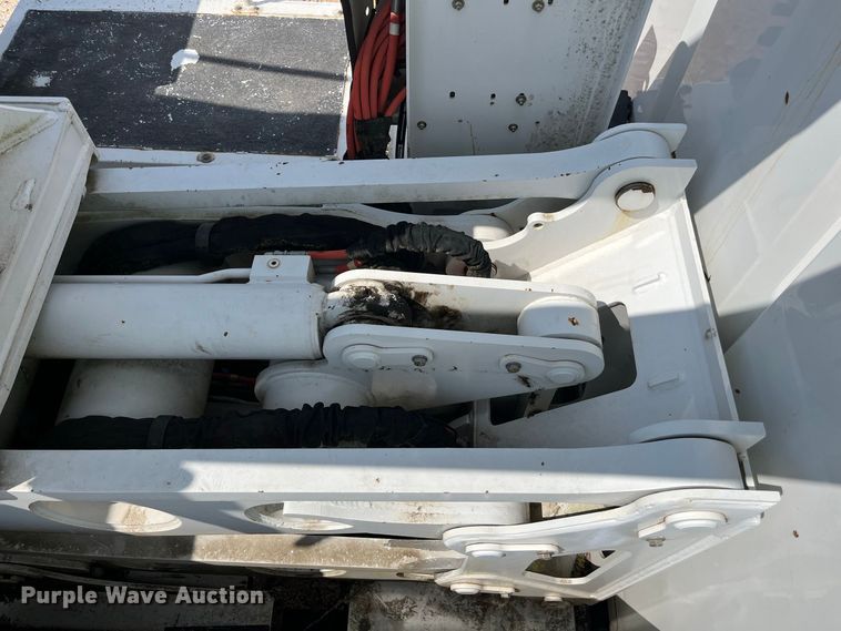 image for item YA4858 2016 Freightliner Business Class M2 forestry bucket truck