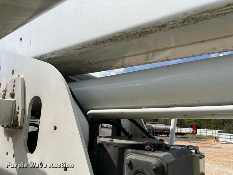 image for item YA4858 2016 Freightliner Business Class M2 forestry bucket truck