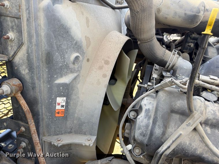 image for item YA4860 2016 Ford F650 Super Duty chipper truck