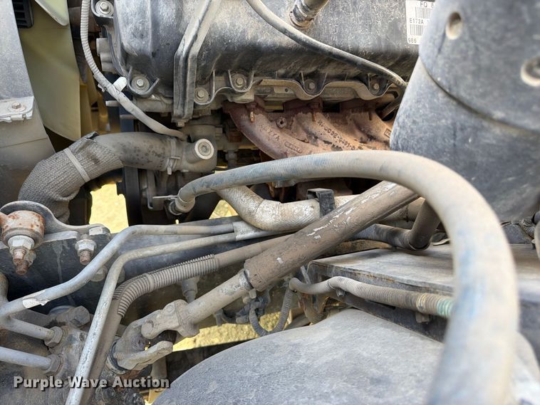 image for item YA4860 2016 Ford F650 Super Duty chipper truck