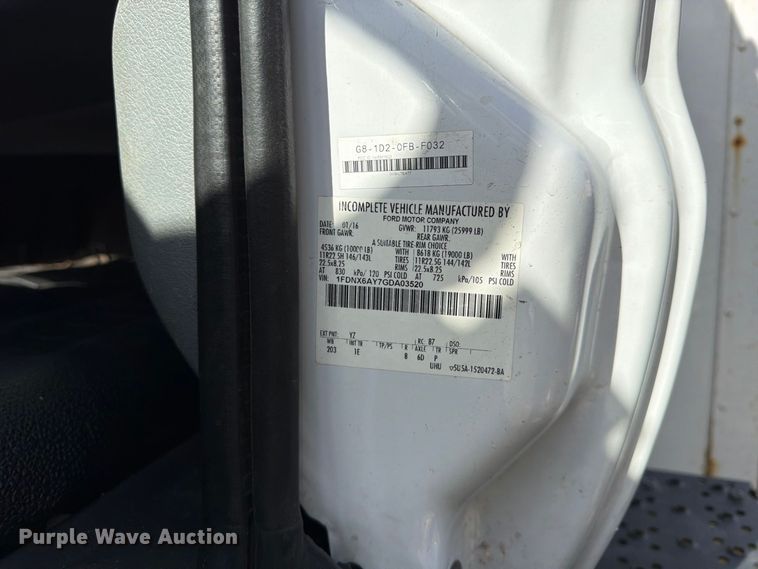 image for item YA4860 2016 Ford F650 Super Duty chipper truck